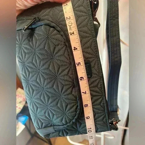 Lug Flyer Classic VL Convertible Crossbody Teal / peacock New without tags - Picture 9 of 11